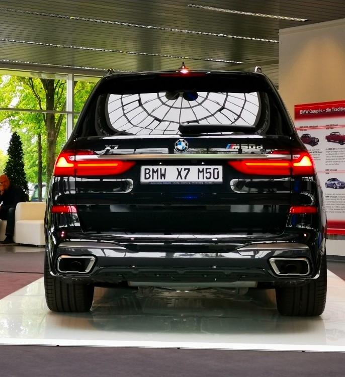 BMW X7 M50 M50d 7 Sitze