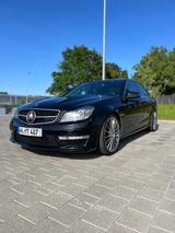 Mercedes-Benz C 63 AMG SPEEDSHIFT MCT Performance Package - gebrauchte Mercedes-Benz C 63 AMG aus dem Jahr 2013