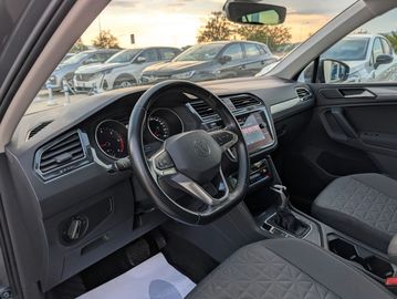 Volkswagen Tiguan - 8