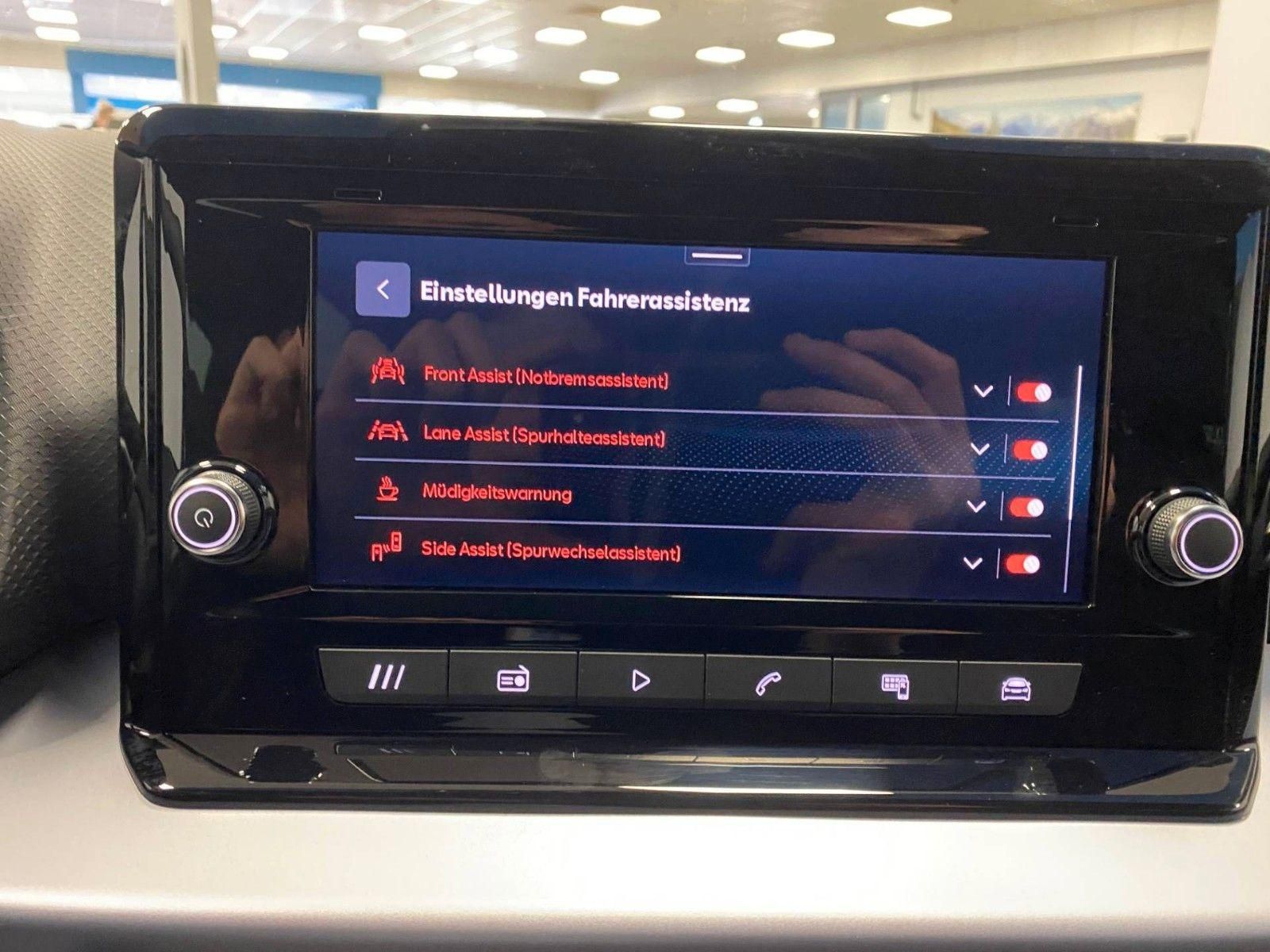 Fahrzeugabbildung SEAT Arona 1.5 TSI FR DSG GARANTIE 5+ACC+AHK+Spurwech