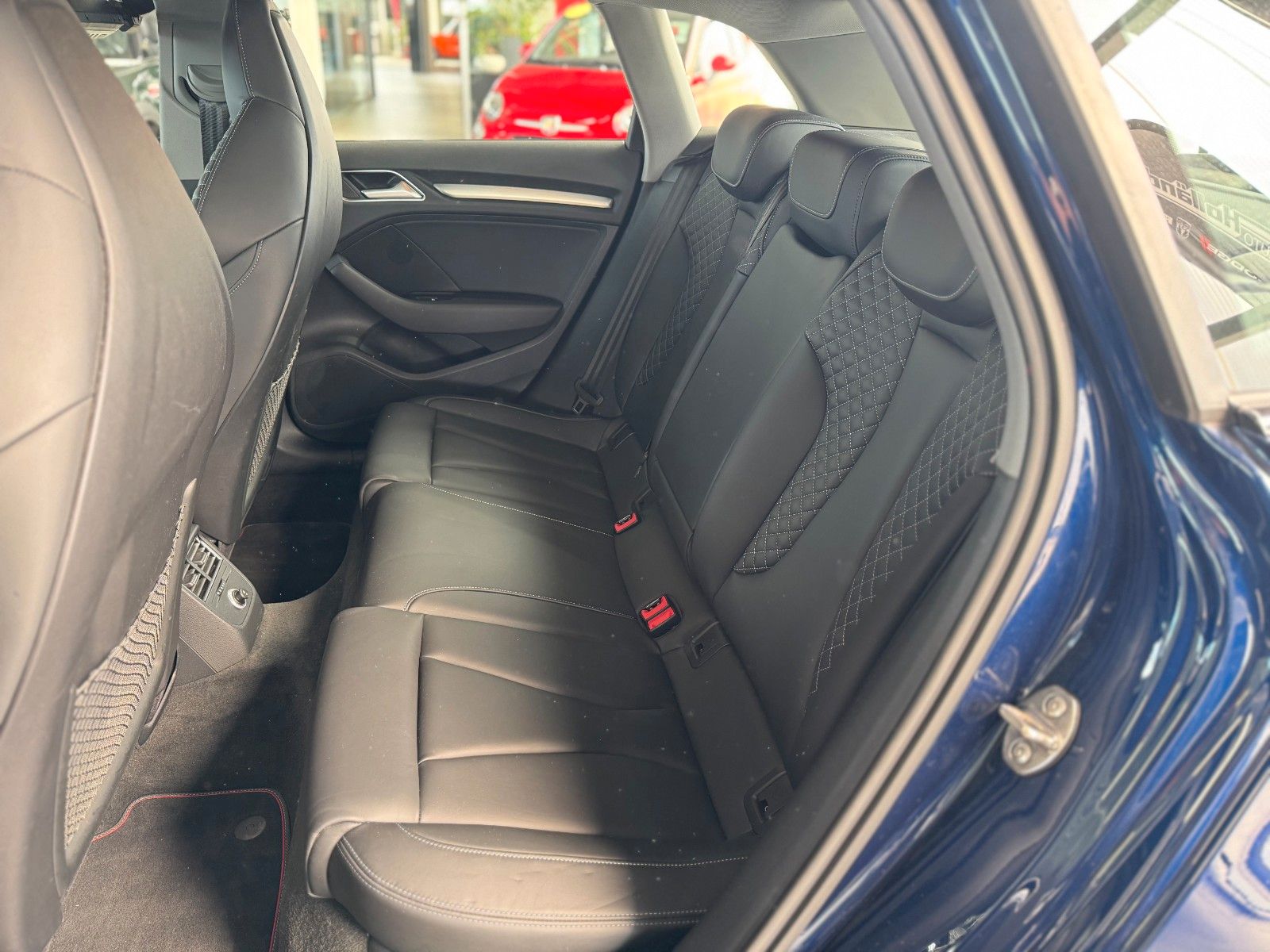 Fahrzeugabbildung Audi S3 Sportback quattro KEINOPF+ACC+MATRIX+MAGNETIC