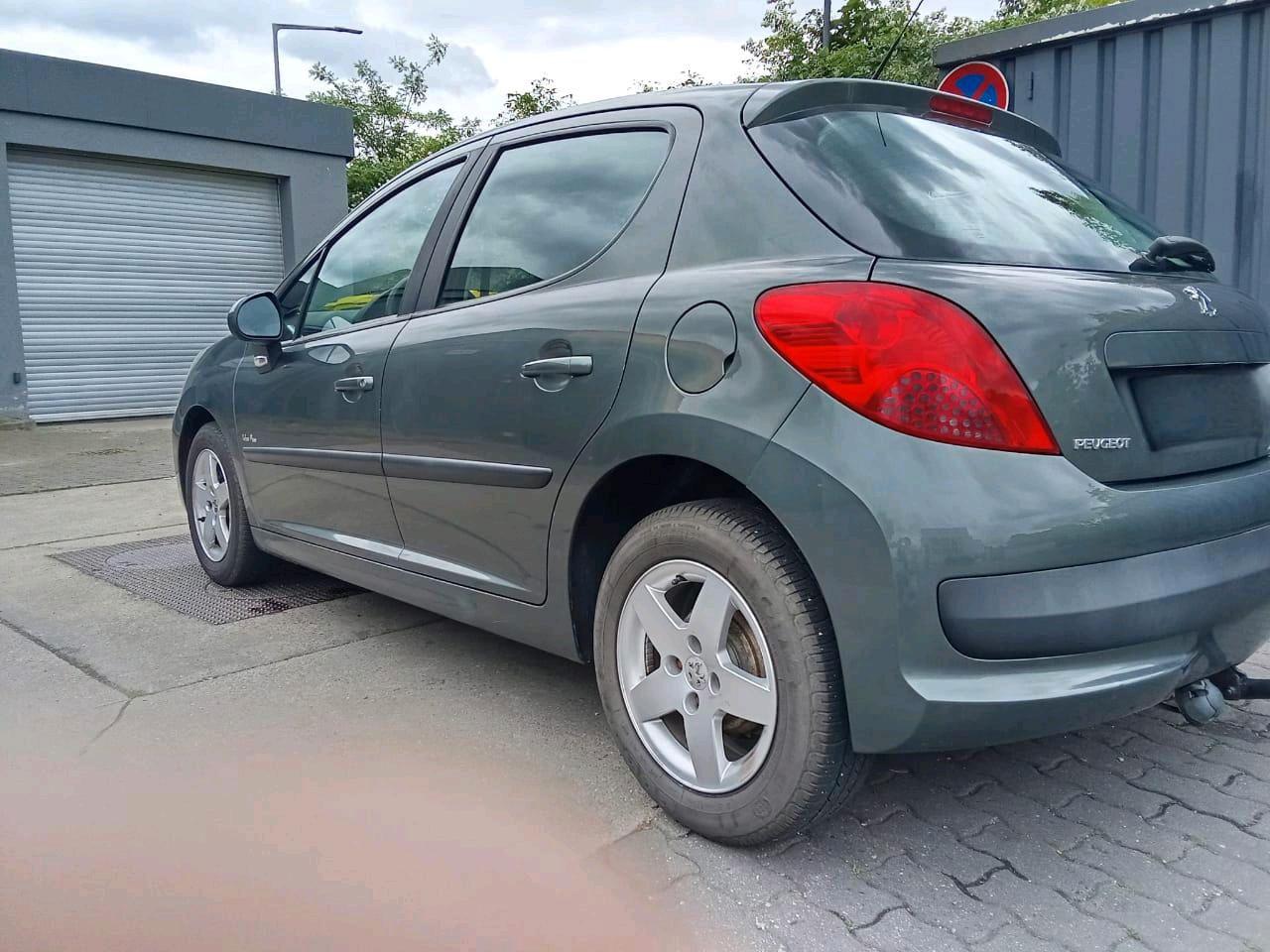 Peugeot 207 2008 — engine 80 HP (59kW)