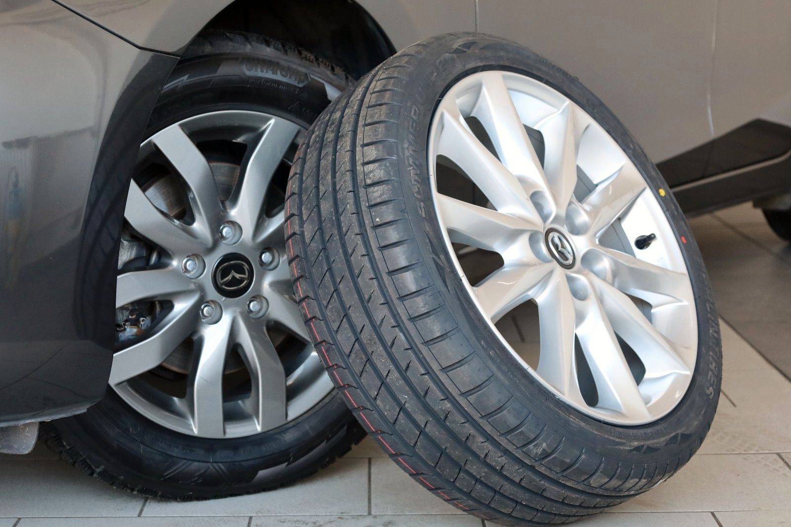 Fahrzeugabbildung Mazda 3 Lim. Sports-Line Navi,LED,SH,PDC,Kamera,HUD