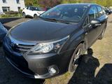 Toyota Avensis Kombi Life - gebrauchte Toyota Avensis aus dem Jahr 2012