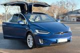 Tesla Model X 100D (Maximale Reichweite) - blaue Tesla Model X