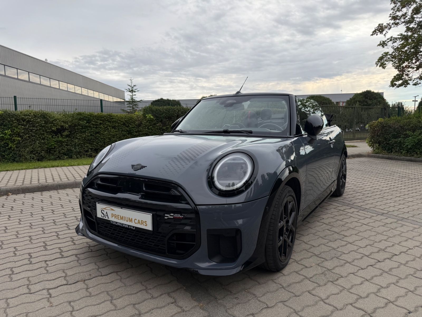 MINI COOPER_S Cabrio Cooper S John Cooper Works Trim