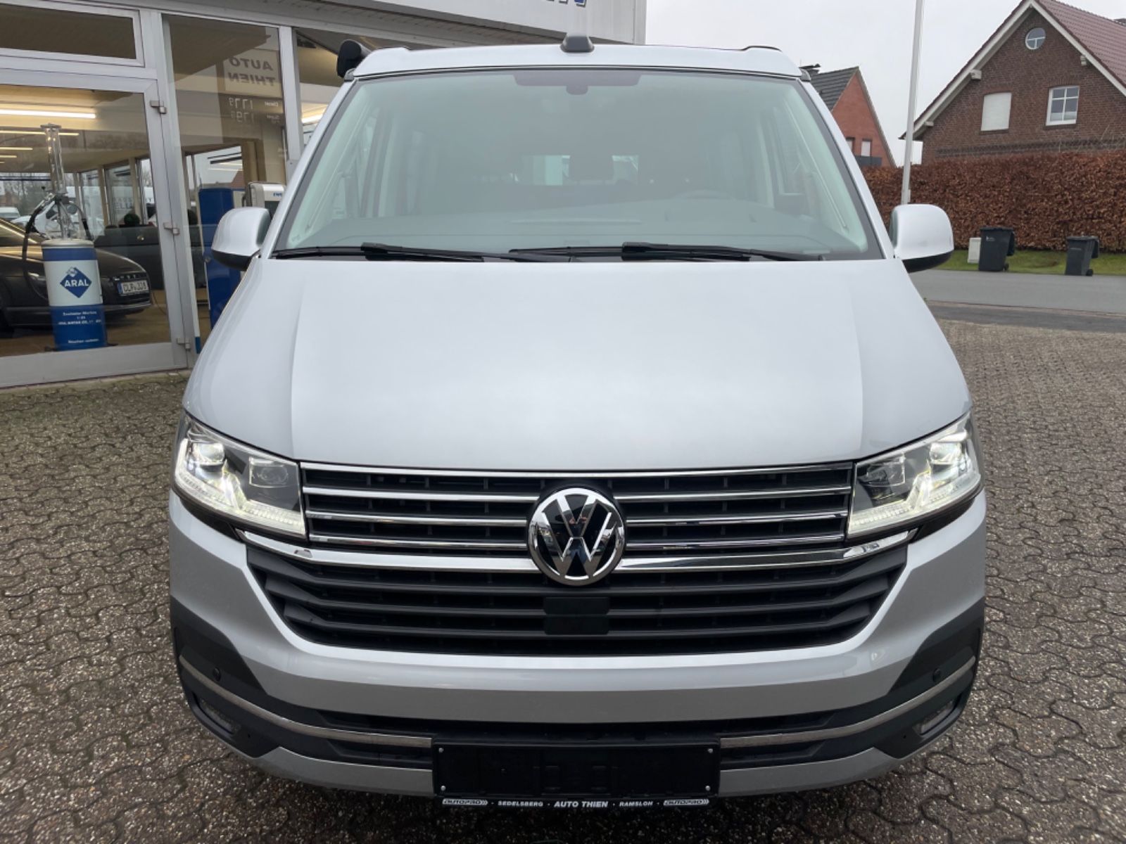 Fahrzeugabbildung Volkswagen T6.1 California 2.0 TDI Ocean DSG Navi/LED/AHK