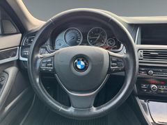 Fahrzeugabbildung BMW 530d Touring xDrive AHK NAVI ACC BIXENON