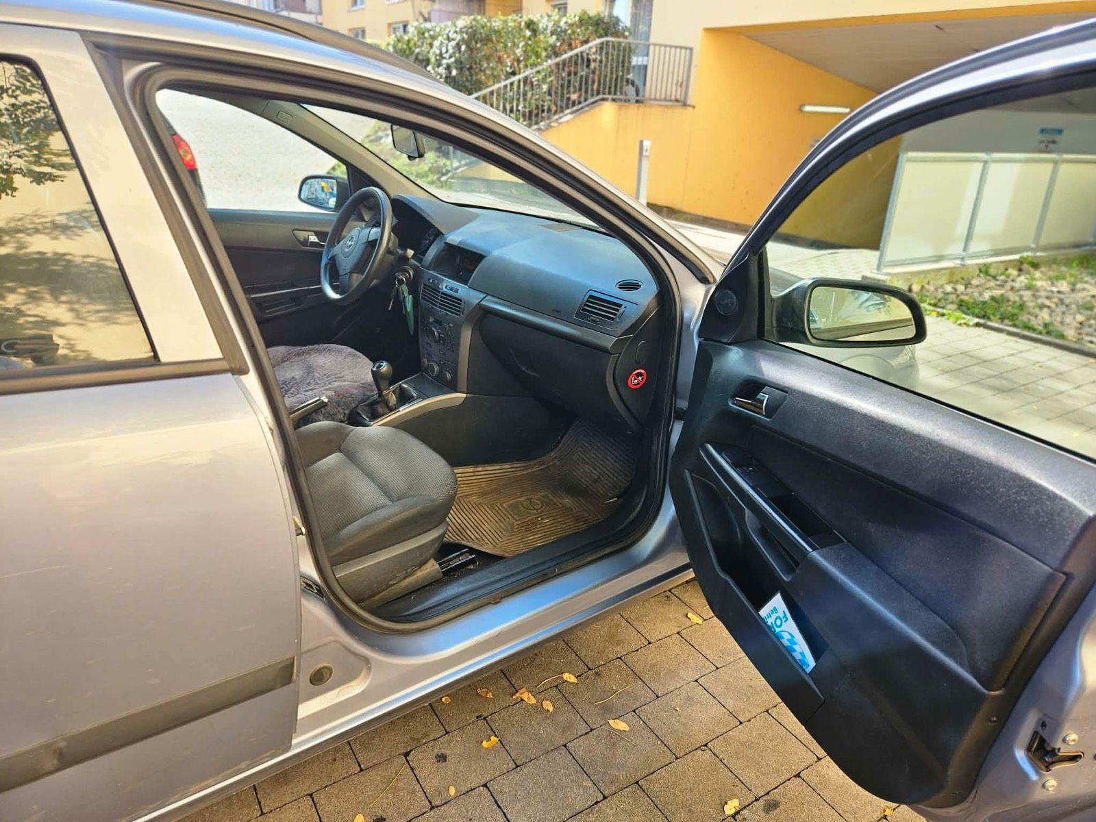 Opel Astra 2005 — photo 6
