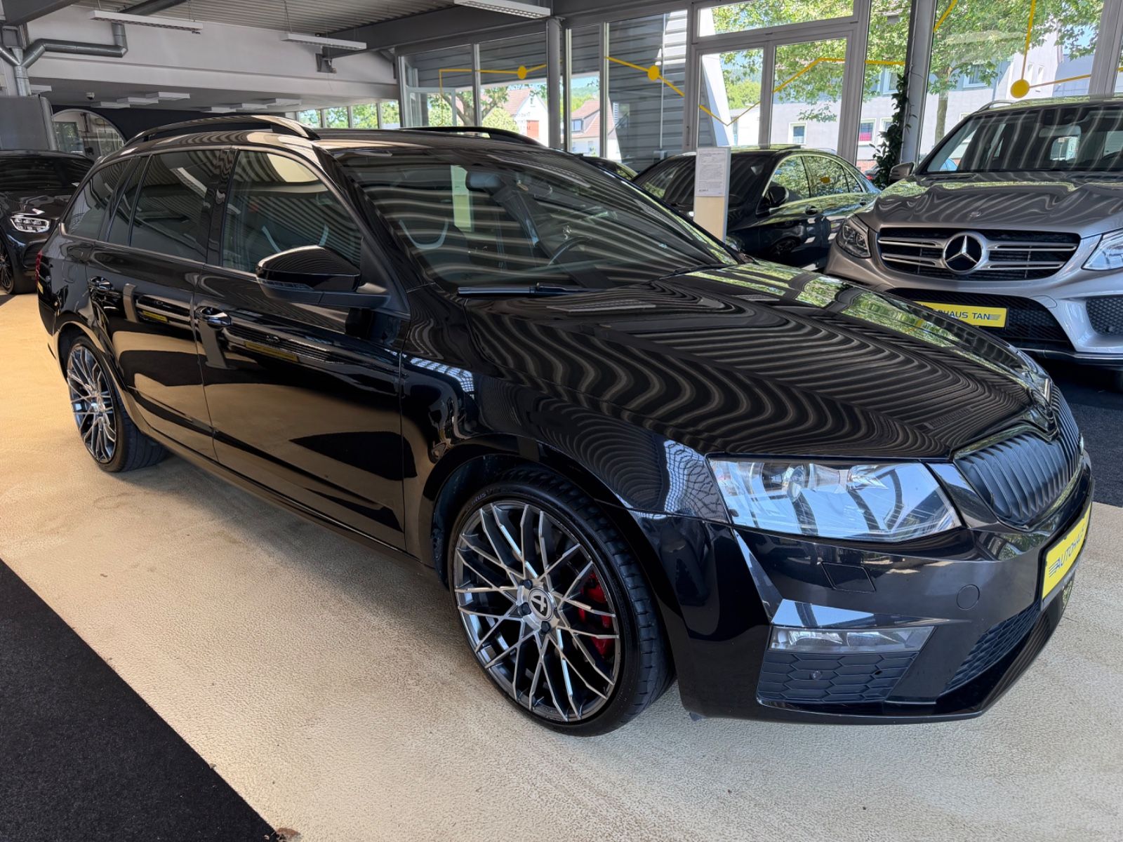 Fahrzeugabbildung SKODA Octavia Combi RS