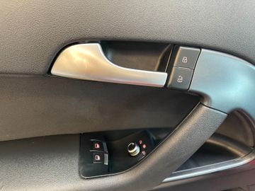 Audi A3 2.0 TDI Attraction*TÜV1226*Klima*Schiebedach