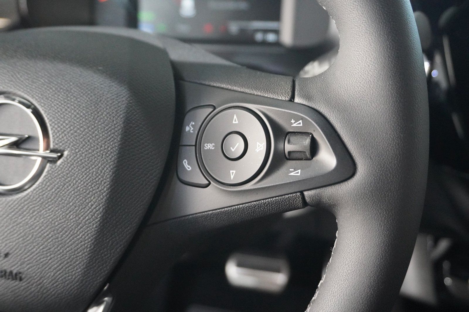Fahrzeugabbildung Opel Corsa-e F GS SPORT 1-PHASIG NAVI/LED/VIRTU./DAB+