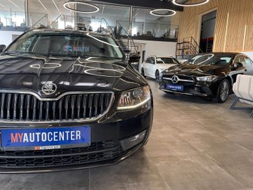 Skoda Octavia Combi L&K 4x4 *BI-XENON*NAVI*PDC*SZHZ*