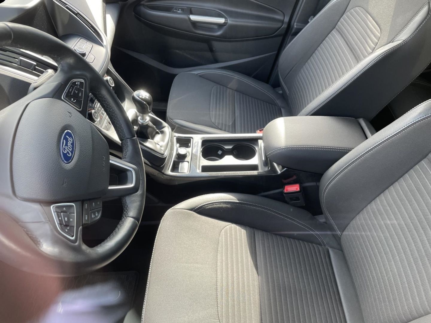 Fahrzeugabbildung Ford Kuga Titanium Navi El. Heckklappe Apple CarPlay