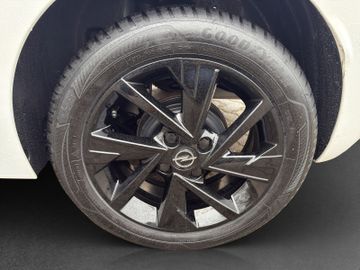 Fotografie des Opel Corsa F Kamera LED Sitzheizung Allwetterreifen