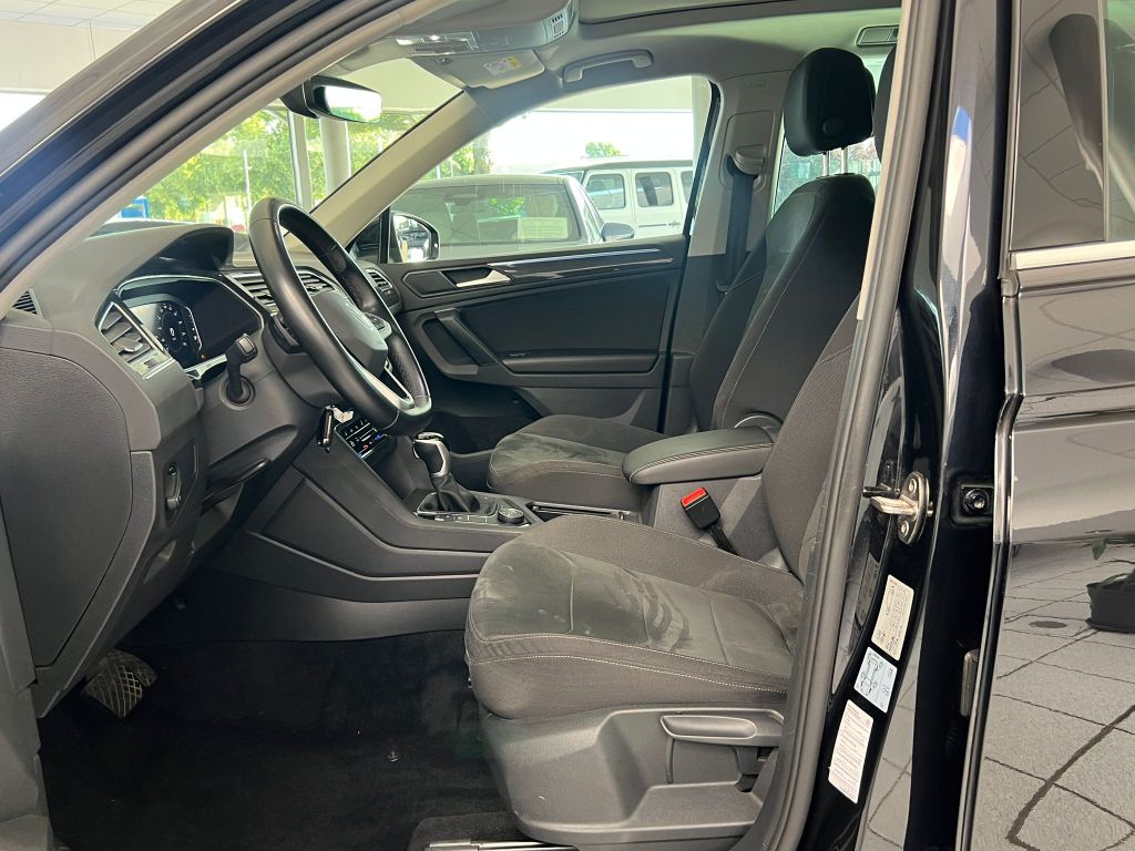 Volkswagen Tiguan Elegance 2.0 TSI 4M*MATRIX*PANO*ACC*AHK*