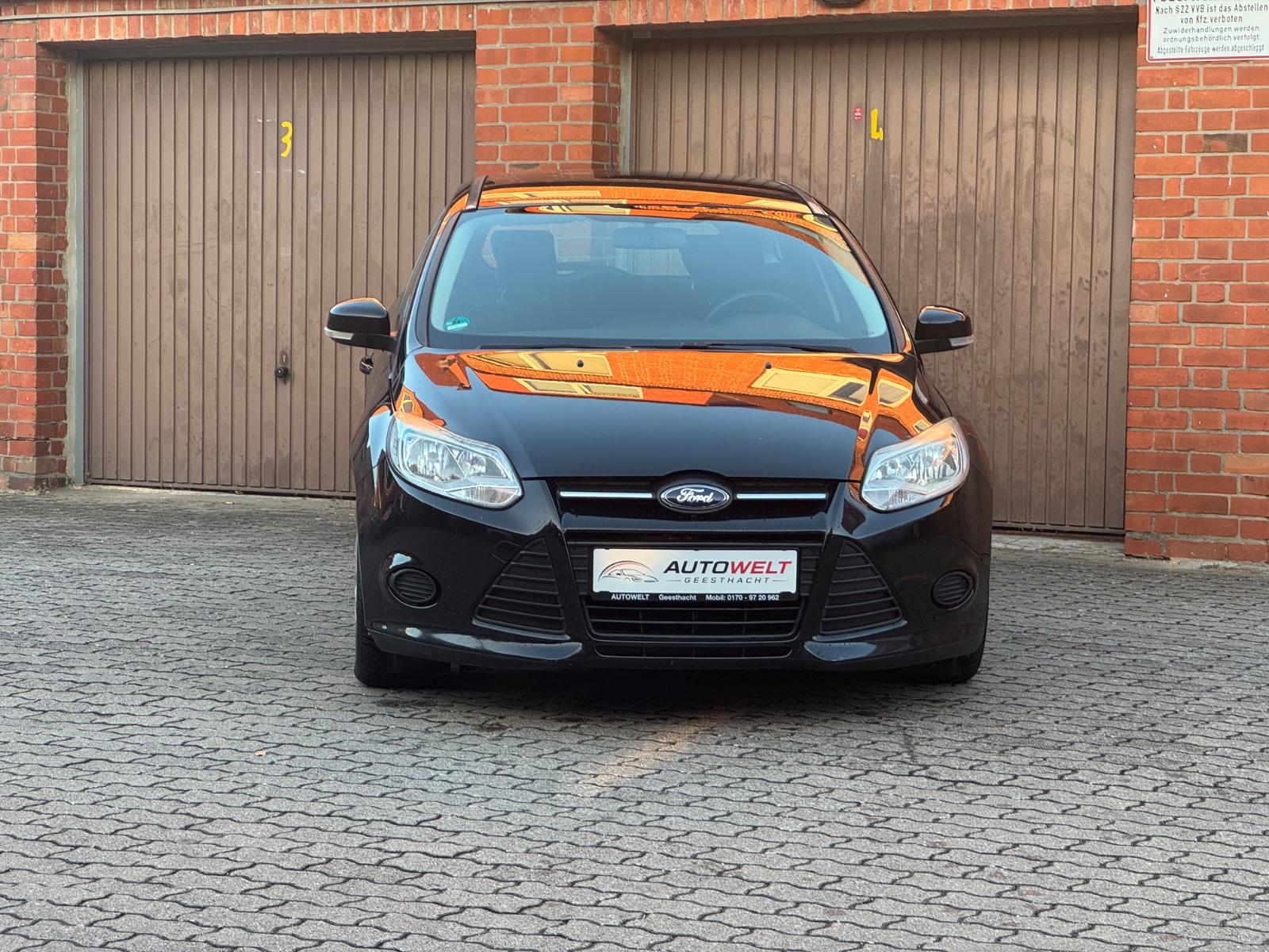 Ford Focus 2012 — photo 25