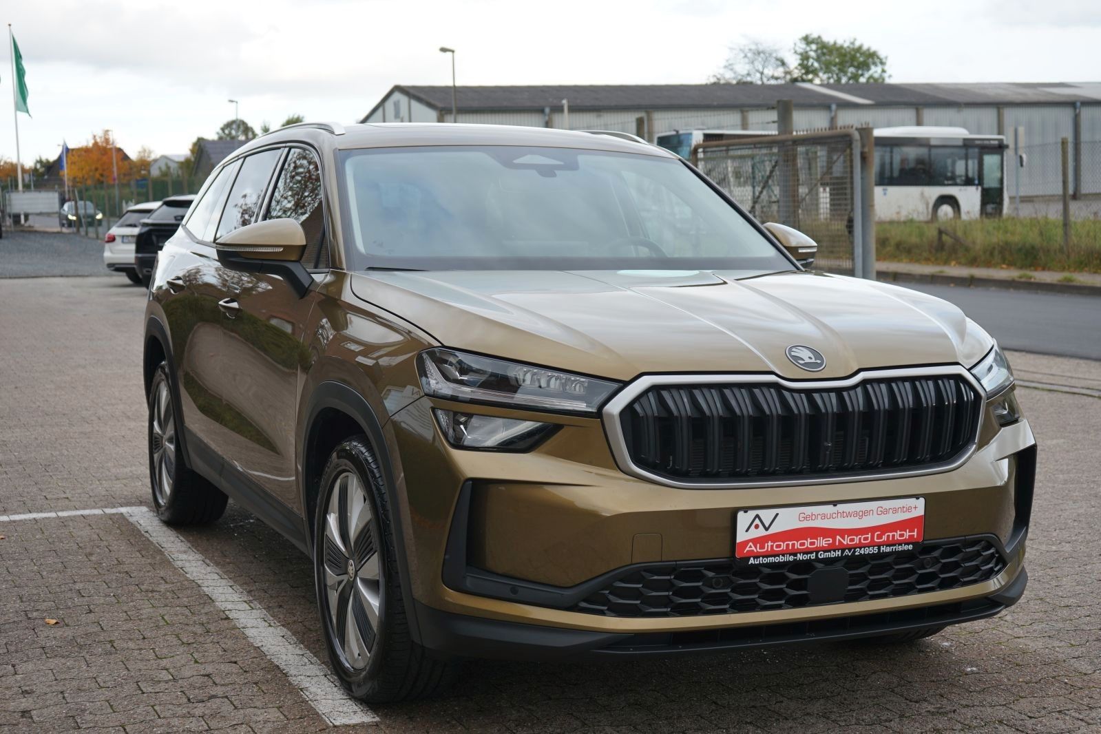 Fahrzeugabbildung SKODA Kodiaq 1.5 TSI Selection 7 Sitzer*Kam*Acc*Pano