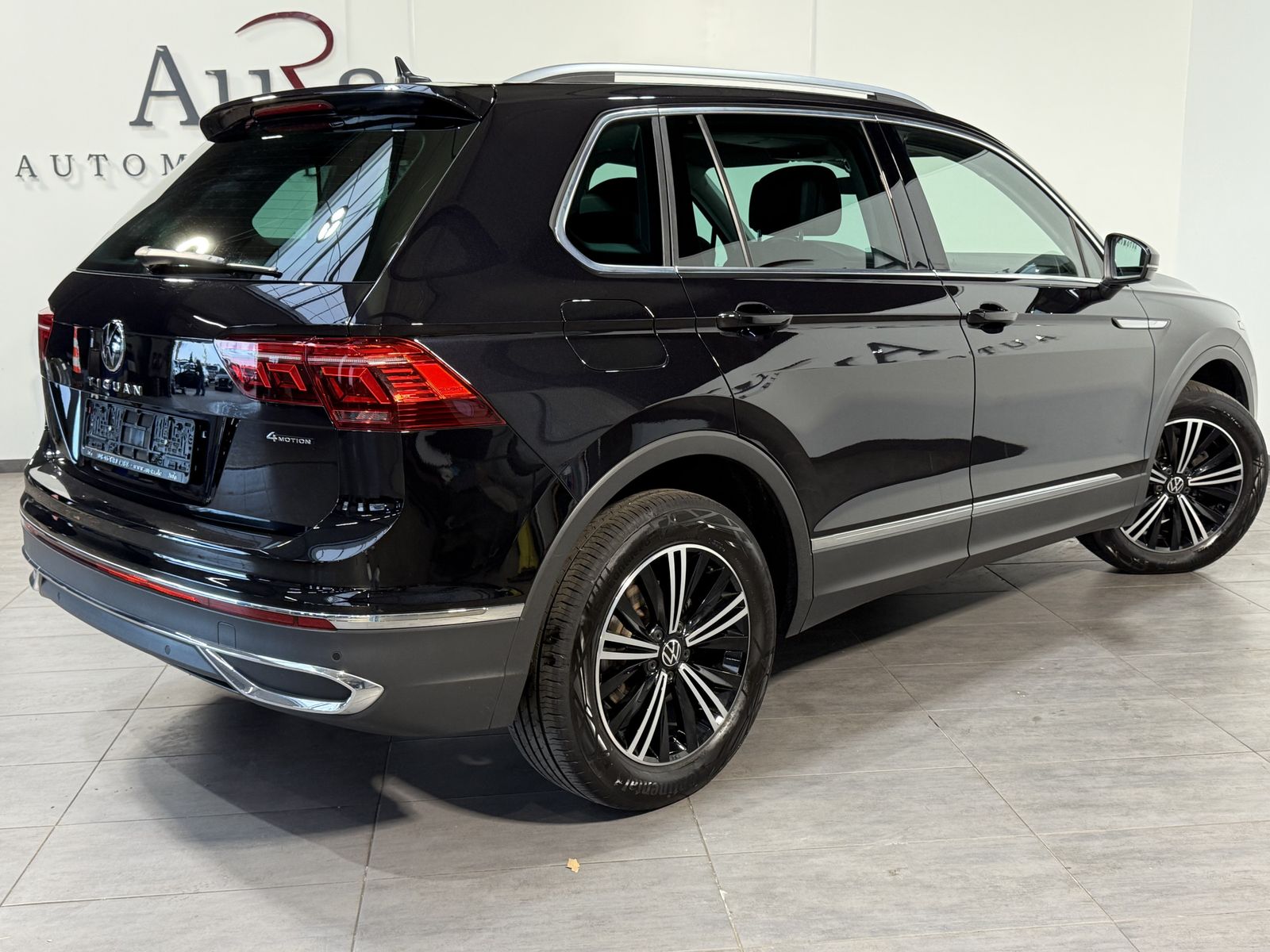 Fahrzeugabbildung Volkswagen Tiguan 4M DSG Elegance NAV+LED+AHK+VCOCK+360°+PP