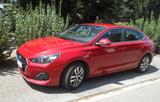 Hyundai i30 Fastback 1.6 CRDi 136 PS/Kamera/neueBatterie - Hyundai i30 Gebrauchtwagen in Karlsruhe