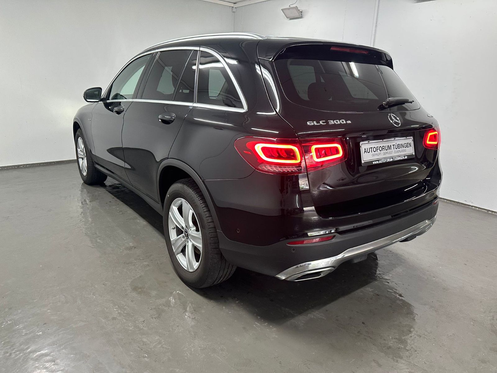 Fahrzeugabbildung Mercedes-Benz GLC 300 e 4MATIC Autom. *AHK*