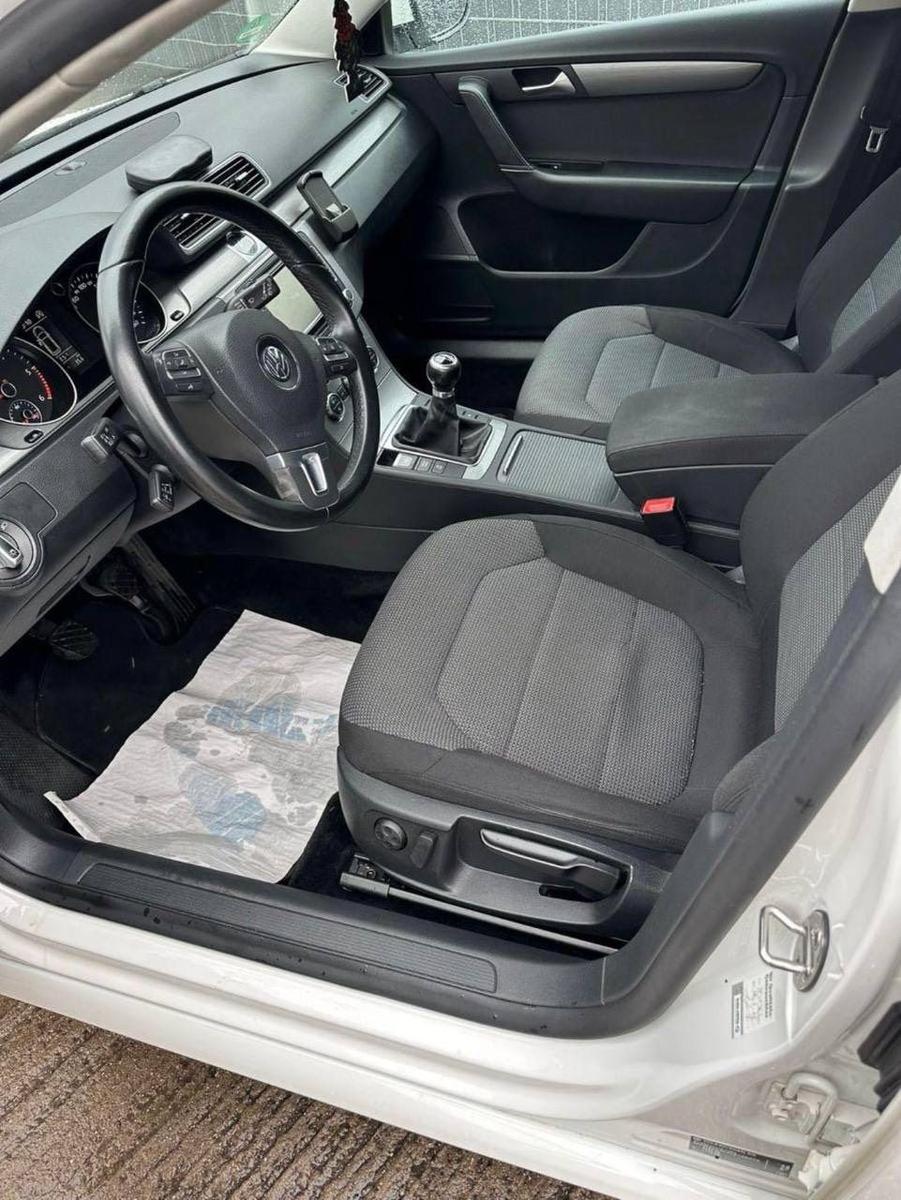 Volkswagen Passat 2012 — engine 140 HP (103kW)