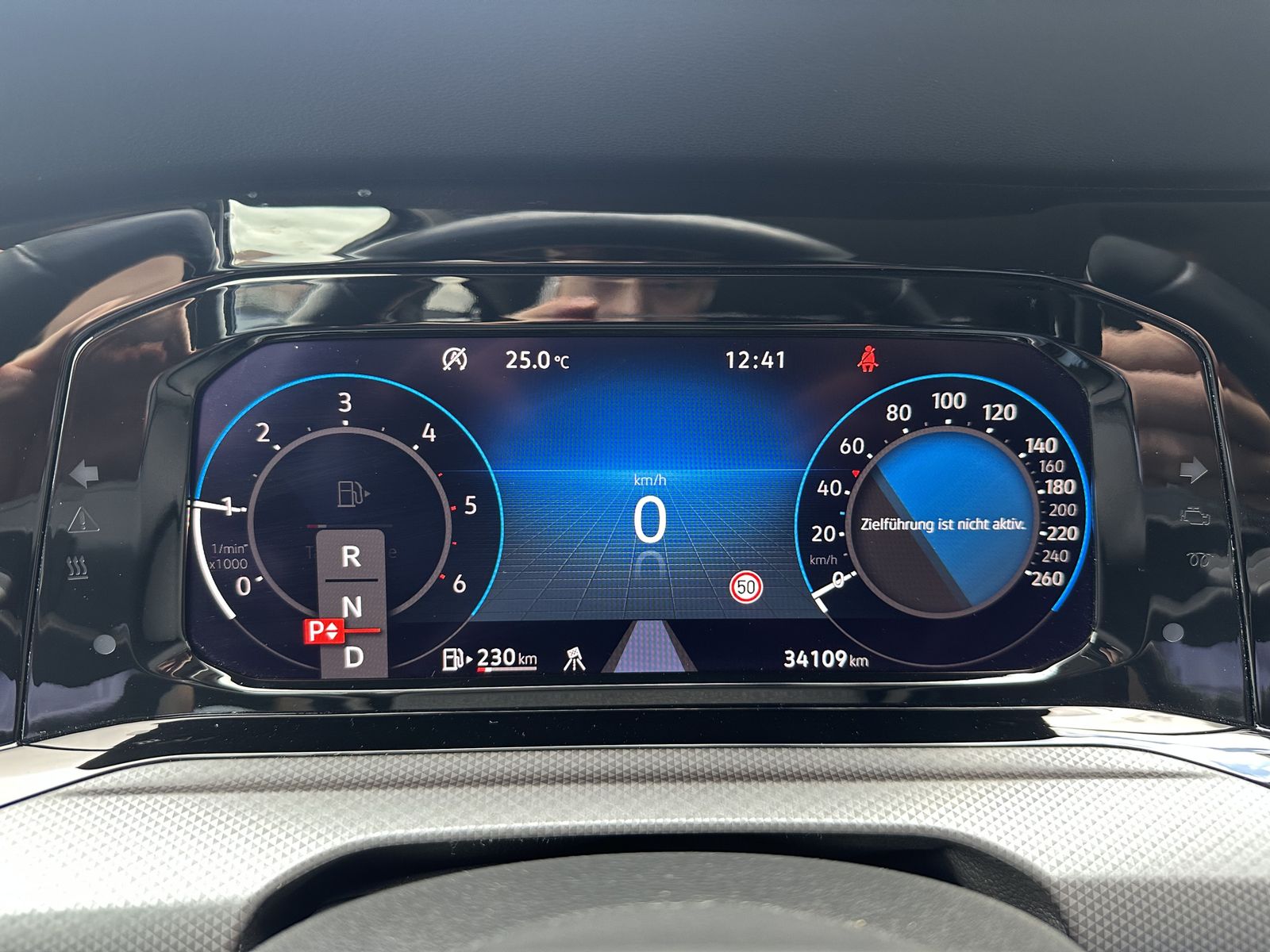 Fahrzeugabbildung Volkswagen Golf Variant 2.0 TDI DSG Active NAV+LED+ACC+SHZ
