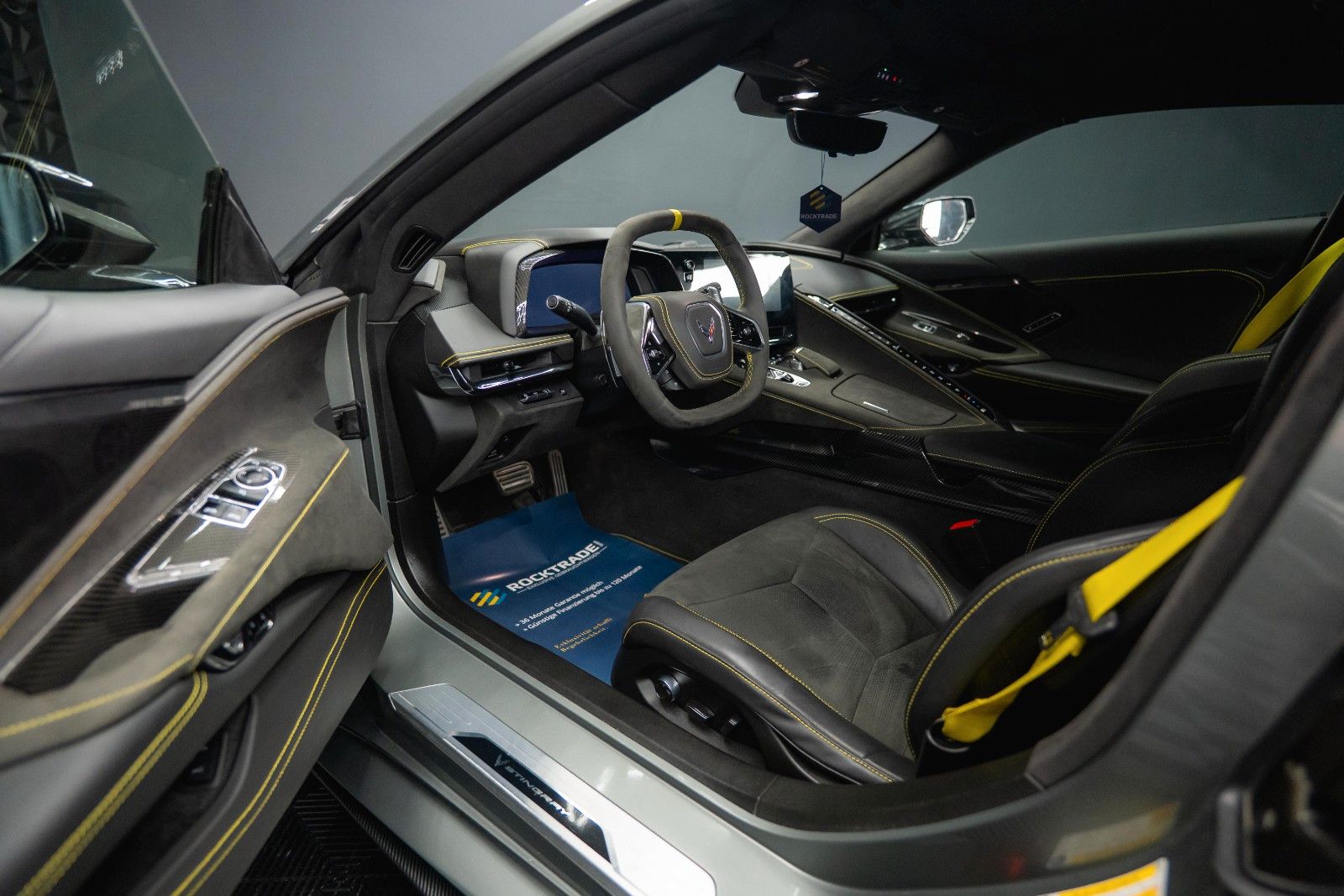 Fahrzeugabbildung Corvette C8 Stingray 3LT Targa Z51 Performa. Lift Carbon