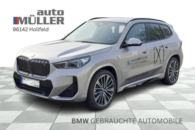 BMW iX1 xDrive30 M Sportpaket, AHK, Kamera, SHZ, LED