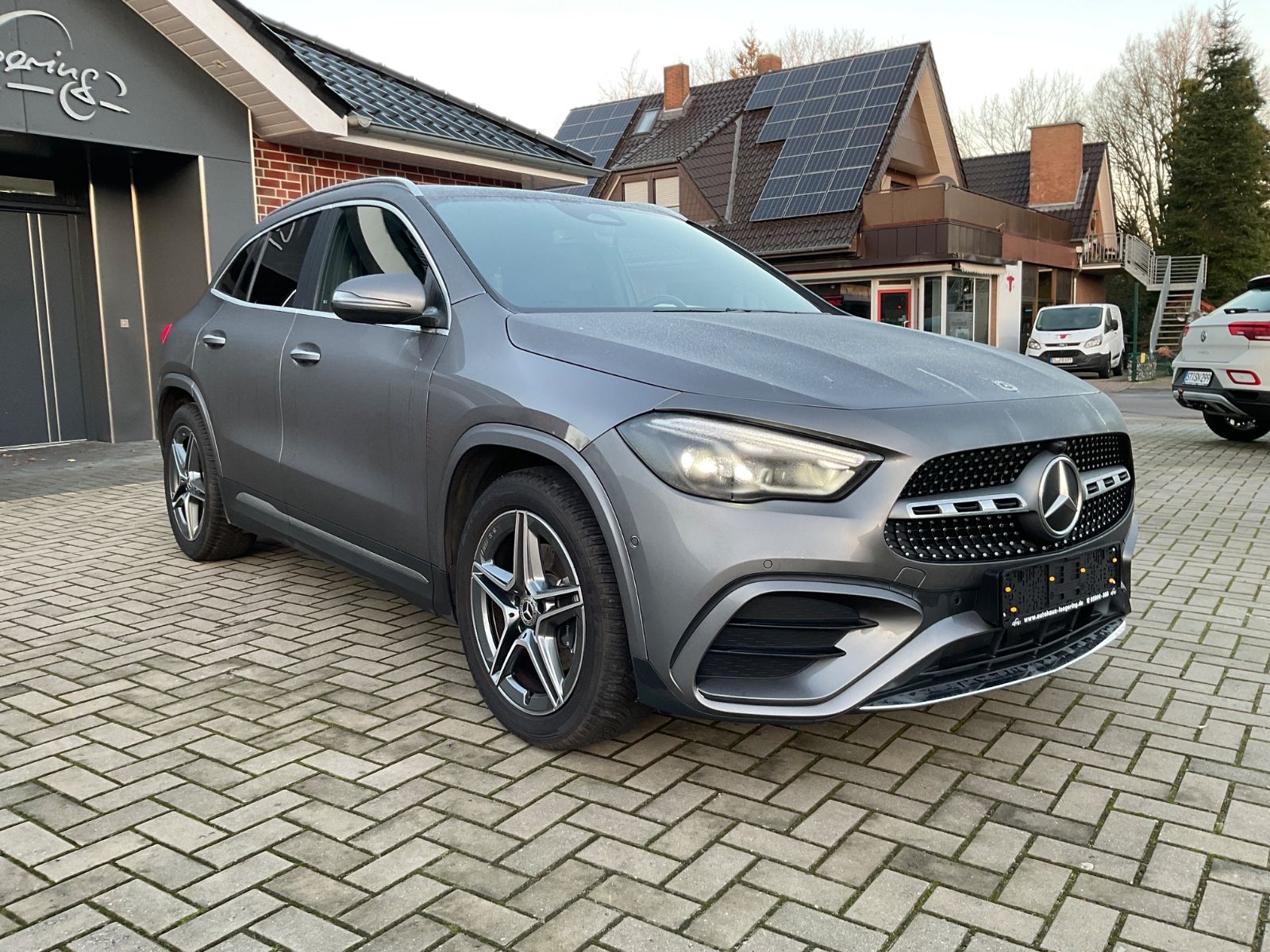 Fahrzeugabbildung Mercedes-Benz GLA 200 d DCT,AMG,AHK,Kamera,Multibeam,Distronic