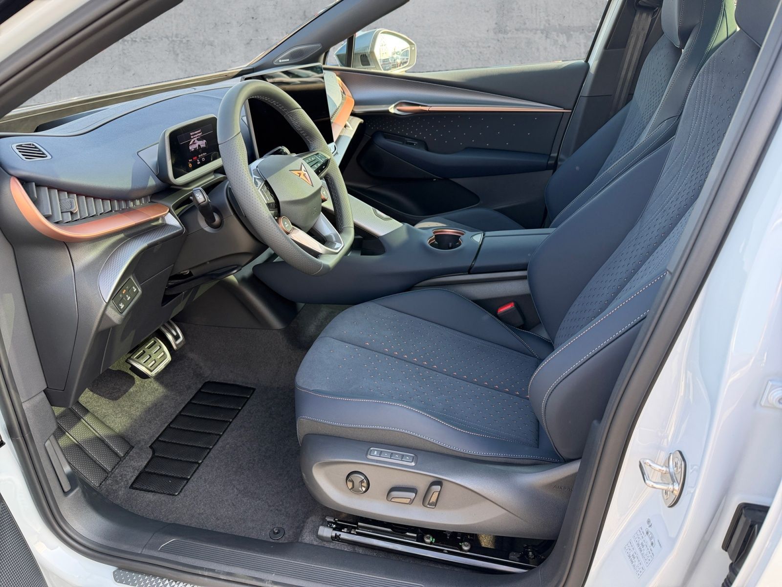 Cupra Tavascan - Bild 12
