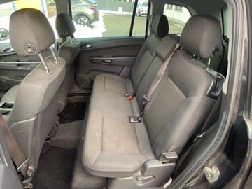 Bild 12 Opel ZAFIRA B FAMILY PLUS AHK XENON KLEINE MÄNGEL