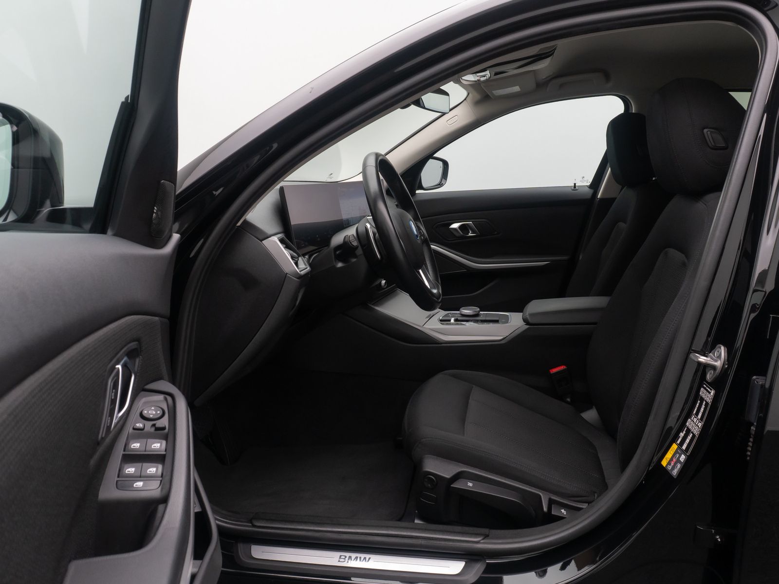 Fahrzeugabbildung BMW 330e H/K Stop&Go DAB Kamera DriveAs FernAs Sport