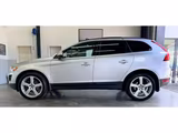 Volvo XC60 2.4D Summum AWD+AHK+STHZ+Navi+Pano+Xen+Kam - Volvo XC60 Summum mit Diesel-Antrieb