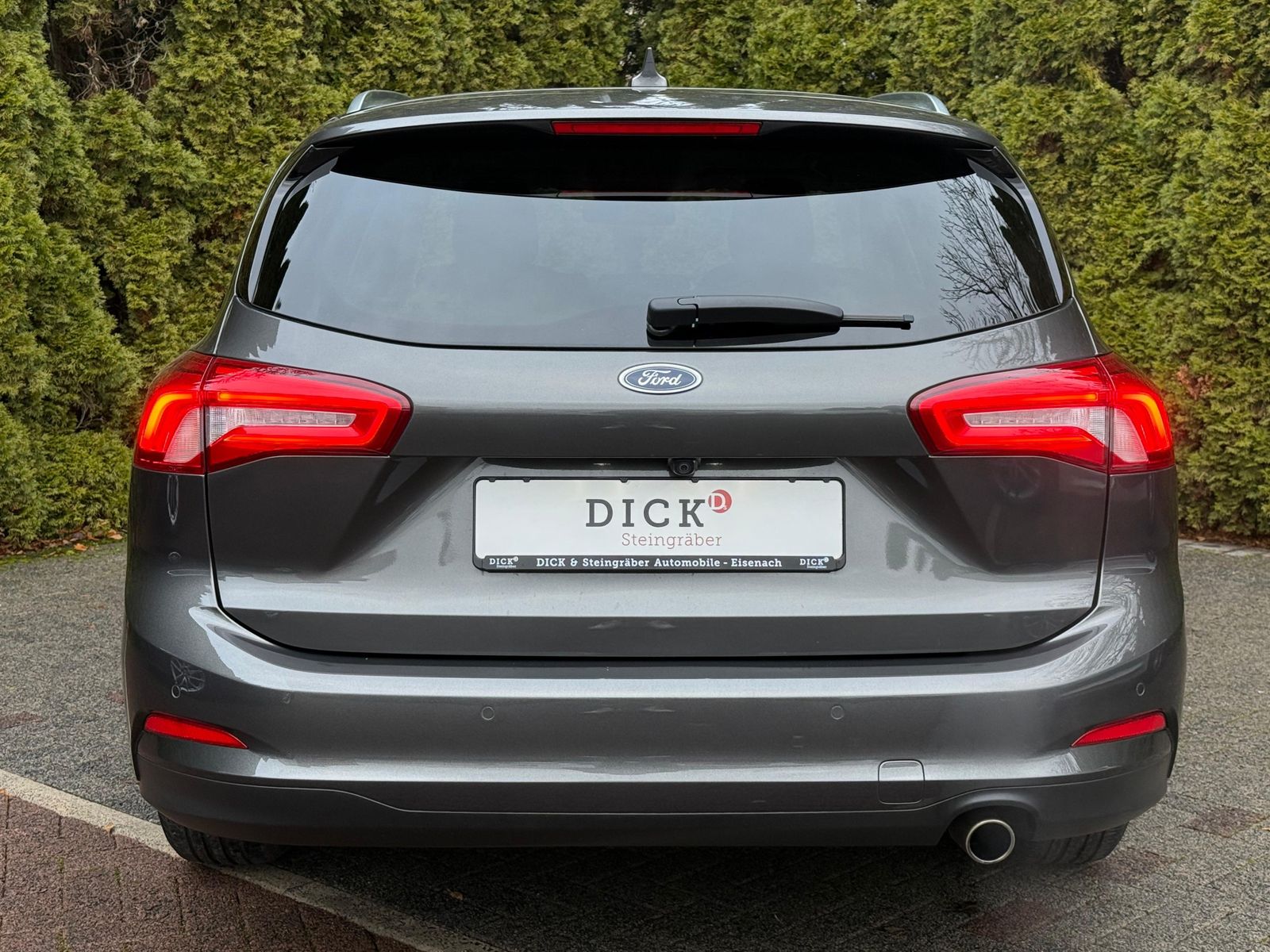 Fahrzeugabbildung Ford Focus 1.5 TDCi Aut. Cool&Connect LED+NAV+AHK+KAM