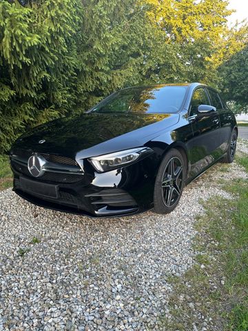 MERCEDES-BENZ A 250 DCT -