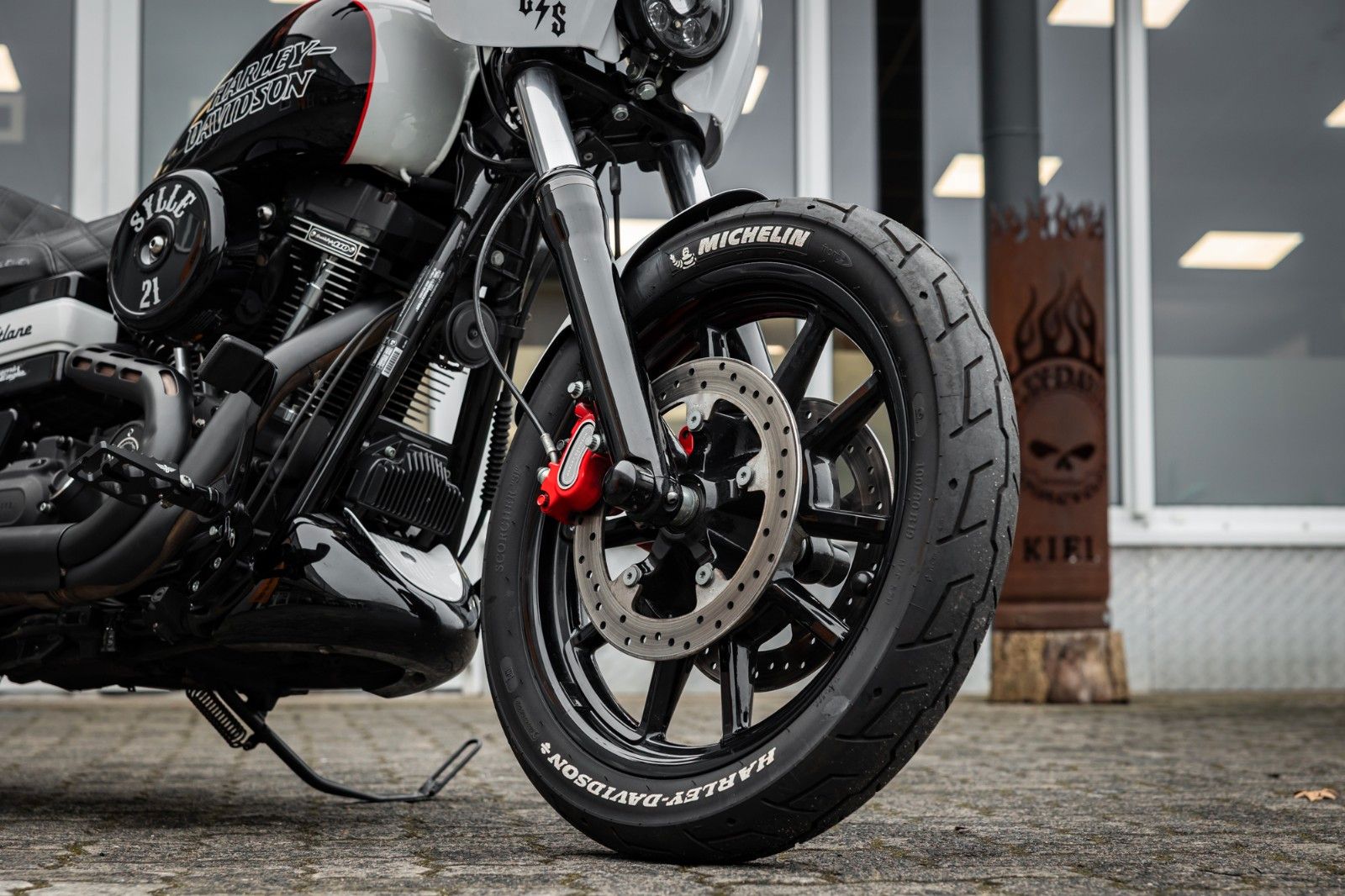 Fahrzeugabbildung Harley-Davidson FXDLS DYNA LOW RIDER S 110cui  - CLUBSTYLE -