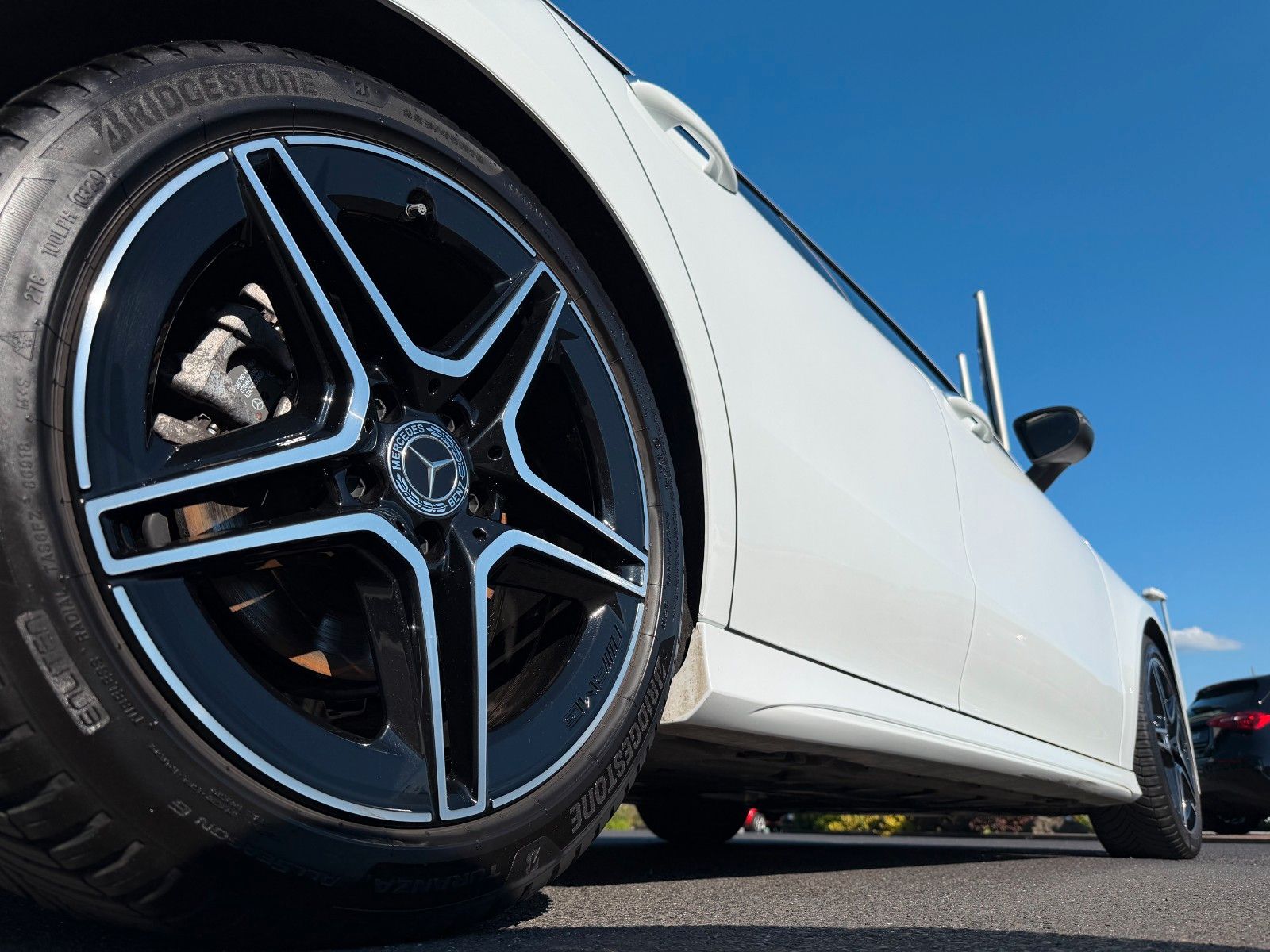 Fahrzeugabbildung Mercedes-Benz CLA 220d SB AMG+Pano+Distr+AHK+Night+Ambiente