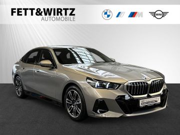 BMW Leasing Angebot: BMW 520i M Sport|AHK|Standhzg.|HarmanKardon