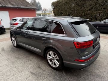 Audi Q7 - 10