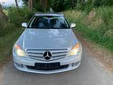 Mercedes-Benz C 320 CDI 4MATIC T AVANTGARDE Autom. Avantgarde - Mercedes-Benz C 320: Cdi 4matic