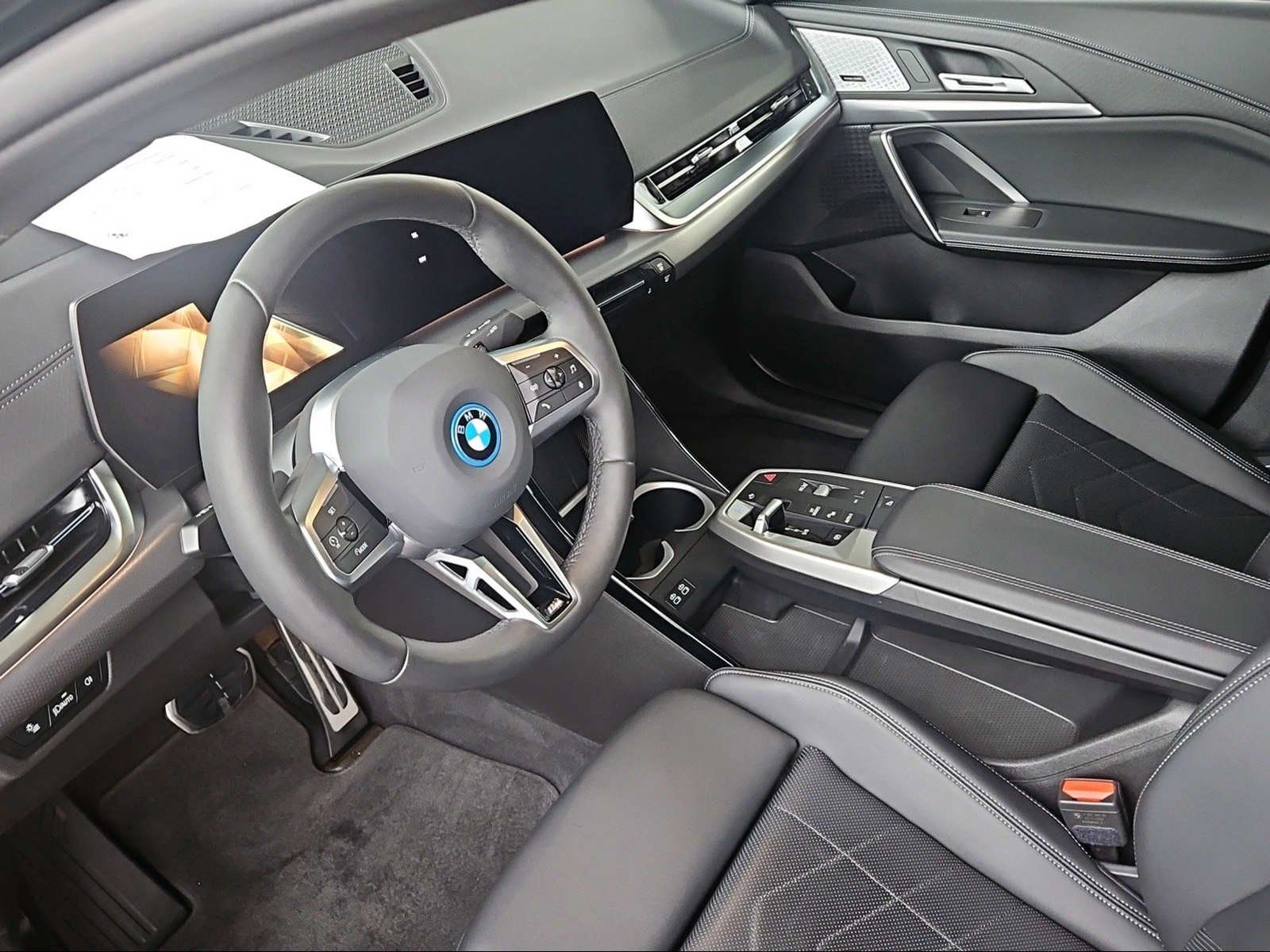 BMW iX2 - Bild 4