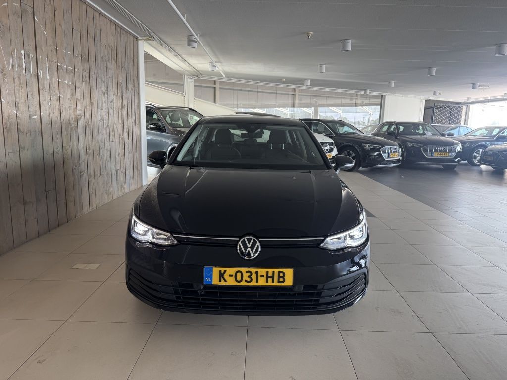 Volkswagen Golf 1.0 eTSI Life Bns imagem 2