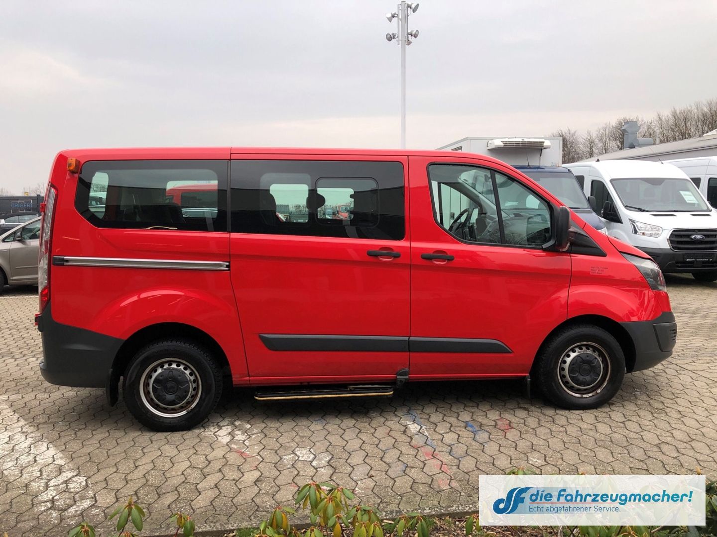 Fahrzeugabbildung Ford Transit Custom Kombi 300 L1 2.2 TDCi *1486