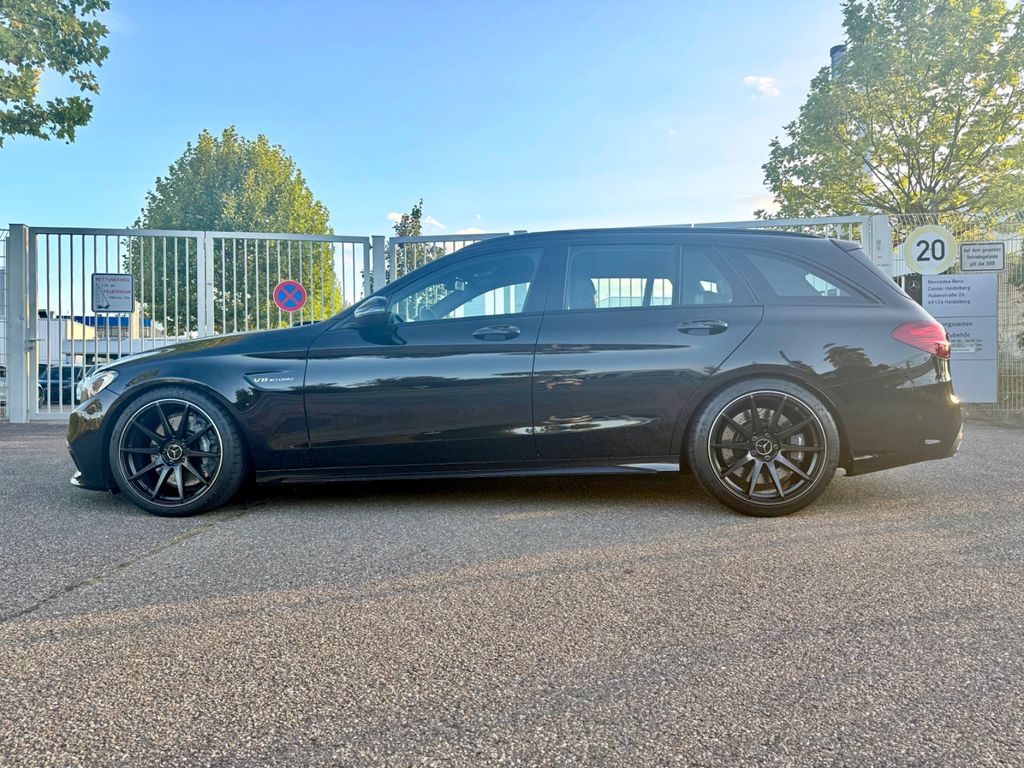 Image of Mercedes-Benz C 63 AMG