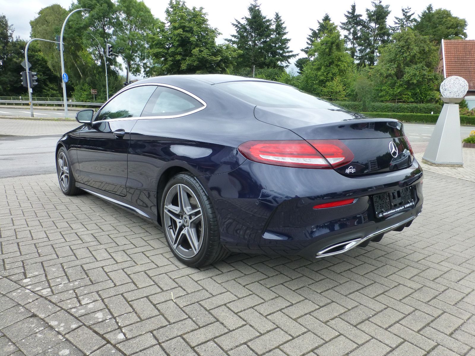 Fahrzeugabbildung Mercedes-Benz C 300 d Coupe,Burmester,LED,DAB,AMG,KameraComand