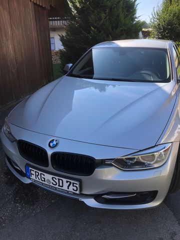 BMW 320d F31  Touring Sport Line *Ahk*