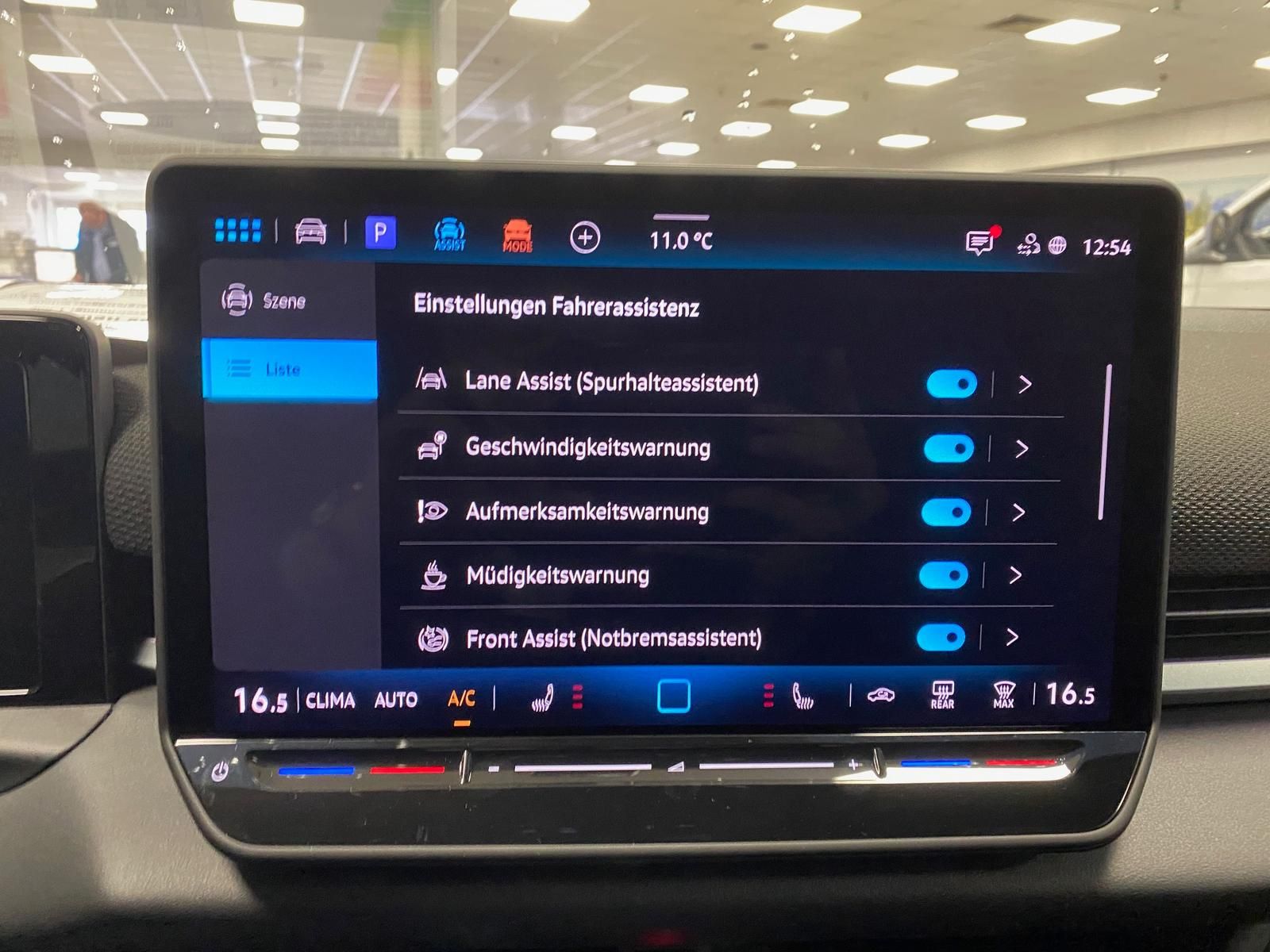Fahrzeugabbildung Volkswagen T-Roc 1.5 eTSI R-Line NEUES MODELL AHK+ACC+KAMER