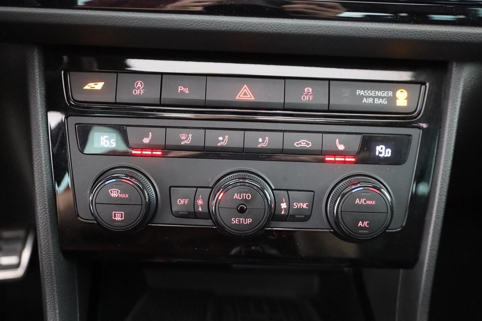 SEAT Leon ST 2.0 TSI DSG Cupra 300 4Drive Panorama, миниатюра 12