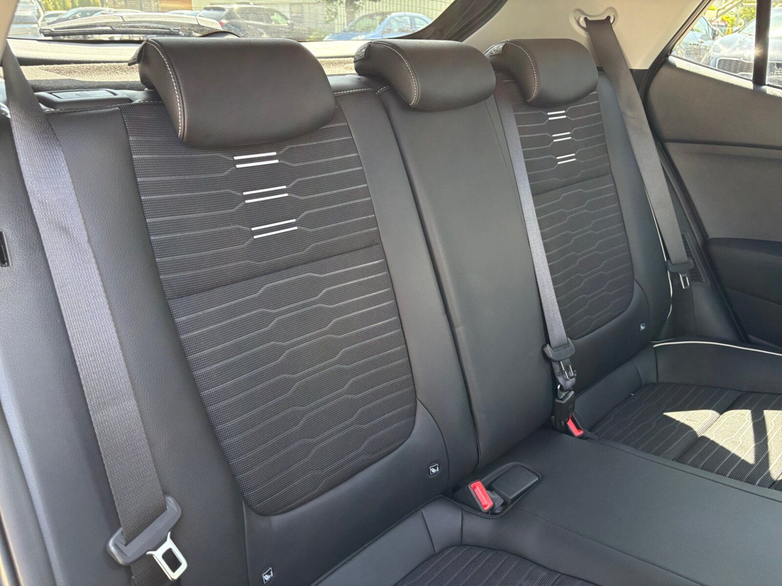 Fahrzeugabbildung Kia STONIC 1.0T 100 48V DCT GT-Line TECH GD AKTIONBC